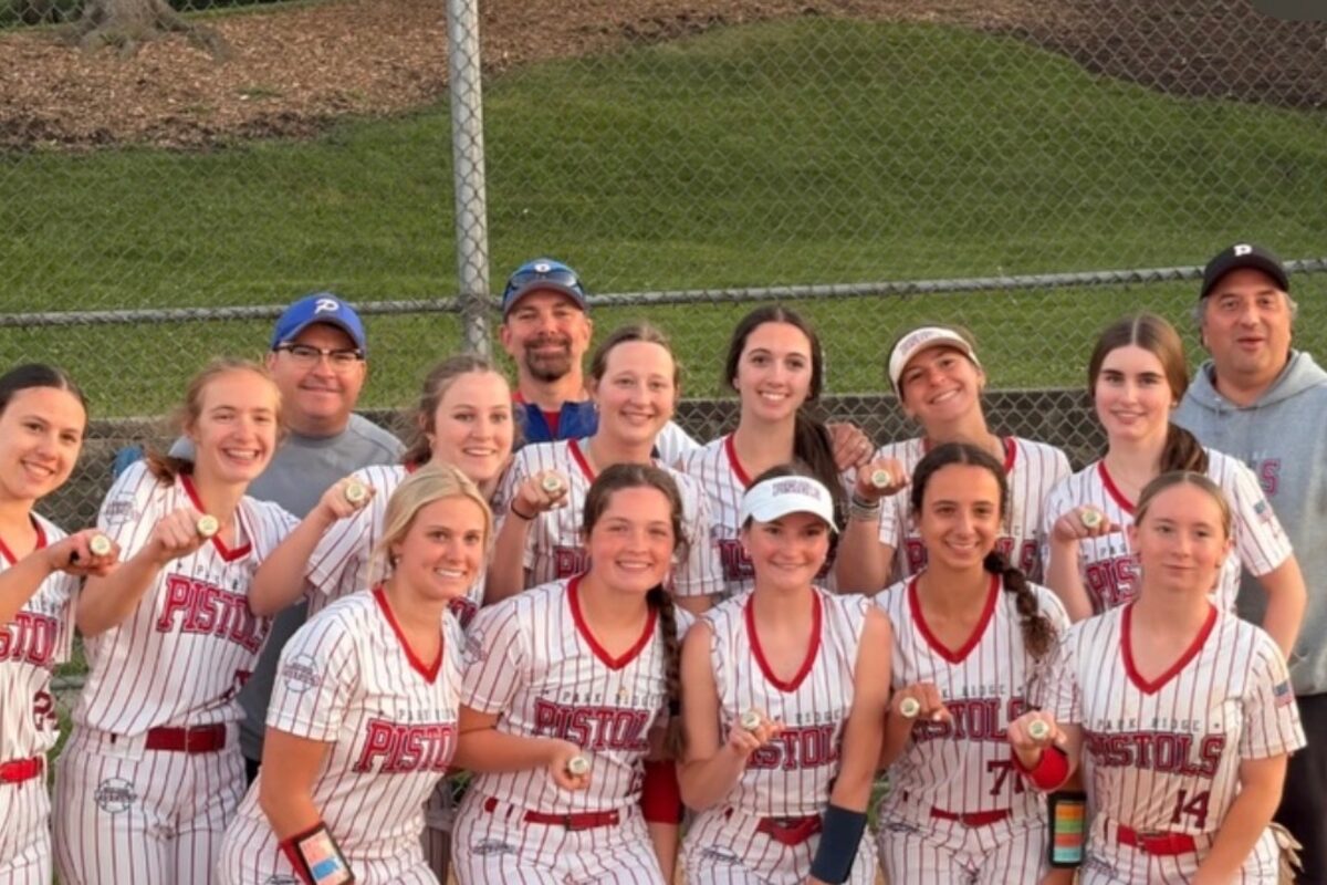 Park Ridge Pistols 16U with their championship rings
