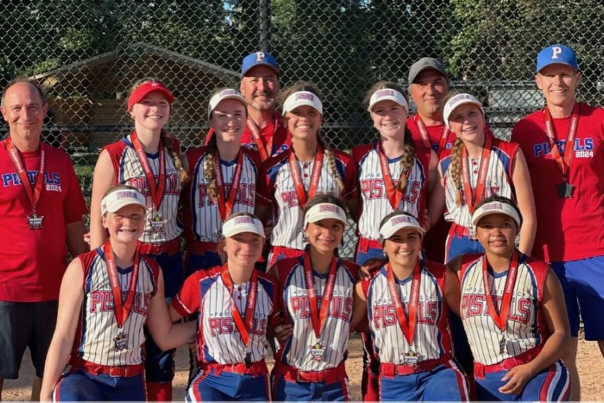 Park Ridge Pistols 14U Blue with their Deerfield Warrior Classic medals